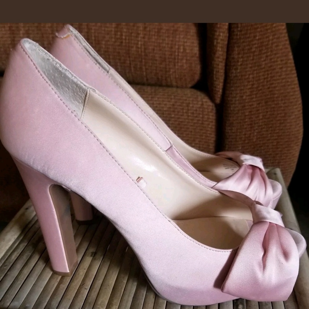 Guess pink plateform 10 patent heels